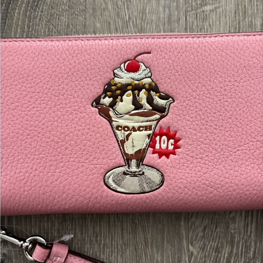 NWOT Coach Pink Long Zip Around Leather Wallet Ice Cream Sundae Print - Picture 6 of 10